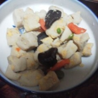 高野豆腐とシイタケにんじんの煮物